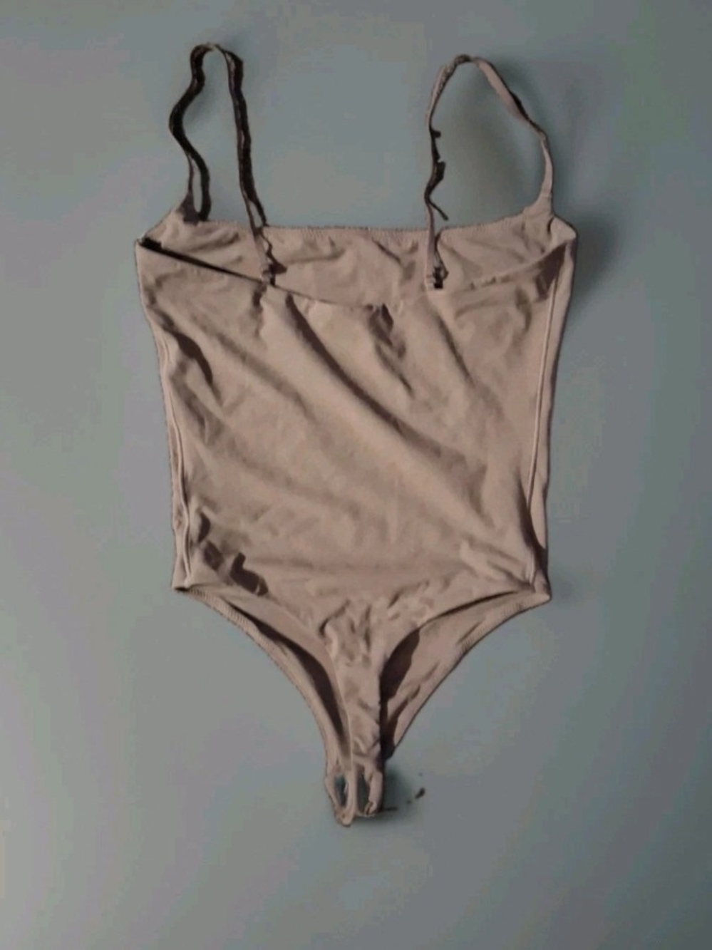 SKIMS-FITS EVERYBODY CAMI BODYSUIT-Jasper-S+BRALETTE TAN S